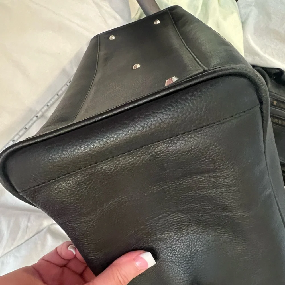 Burberry Black Leather tote